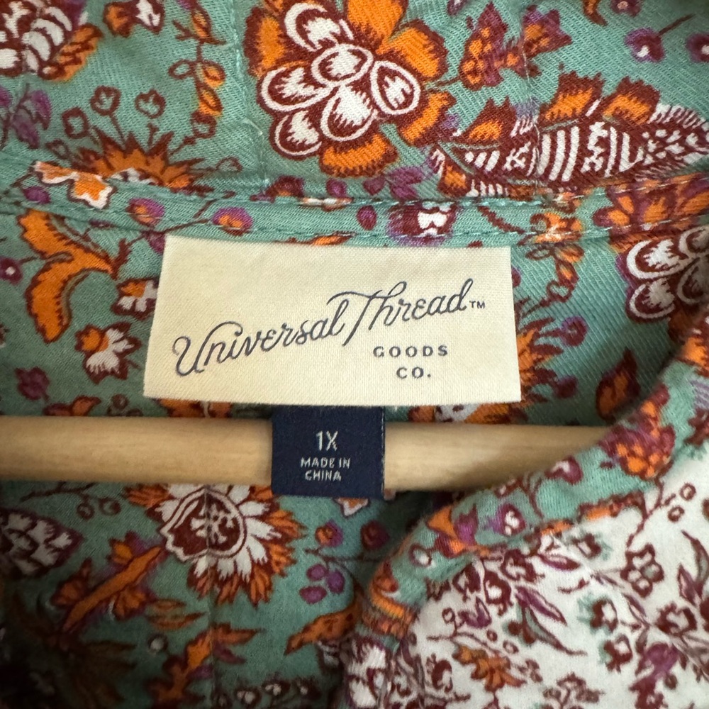 Target’s Universal Thread Floral Utility Jacket - Cream and Brown Never Worn - Picture 2 of 4